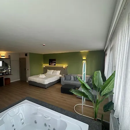 Otto X Hotel