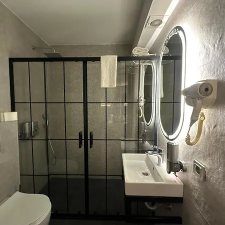 Otto X Hotel 3*